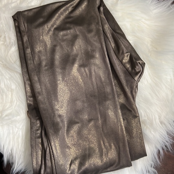 CHANEL GOLD SHIMMER LEGGINGS Pants sz 36 - Picture 14 of 16
